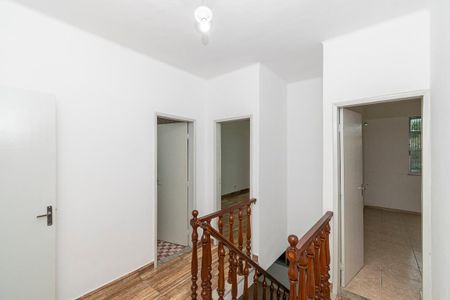 Hall do 2º andar de casa para alugar com 4 quartos, 153m² em Irajá, Rio de Janeiro