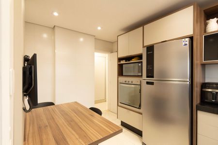 Apartamento para alugar com 110m², 3 quartos e 2 vagas Apartamento para alugar com 110m², 3 quartos e 2 vagasCozinha