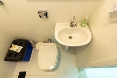 Apartamento para alugar com 110m², 3 quartos e 2 vagas Apartamento para alugar com 110m², 3 quartos e 2 vagasBanheiro Área de Serviço