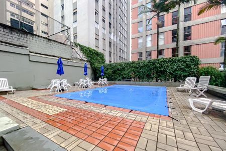 Apartamento à venda com 93m², 3 quartos e 1 vaga Apartamento à venda com 93m², 3 quartos e 1 vagaÁrea comum - Piscina