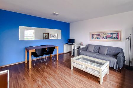 Apartamento à venda com 93m², 3 quartos e 1 vaga Apartamento à venda com 93m², 3 quartos e 1 vagaSala