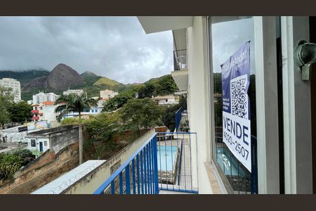 Apartamento à venda com 64m², 2 quartos e 1 vaga Apartamento à venda com 64m², 2 quartos e 1 vagaPlaquinha