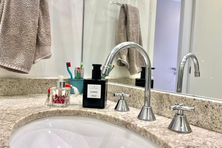 Apartamento à venda com 65m², 2 quartos e 1 vaga Apartamento à venda com 65m², 2 quartos e 1 vagaBanheiro Corredor