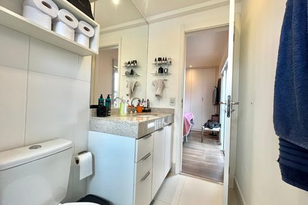 Apartamento à venda com 65m², 2 quartos e 1 vaga Apartamento à venda com 65m², 2 quartos e 1 vagaBanheiro da Suíte