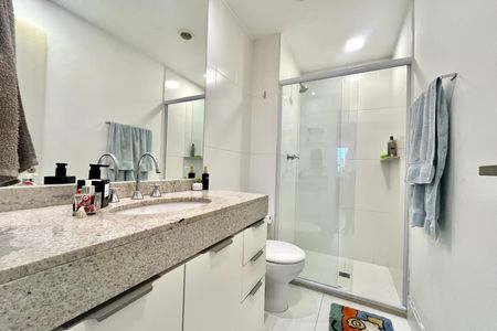 Apartamento à venda com 65m², 2 quartos e 1 vaga Apartamento à venda com 65m², 2 quartos e 1 vagaBanheiro Corredor