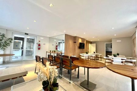 Apartamento à venda com 65m², 2 quartos e 1 vaga Apartamento à venda com 65m², 2 quartos e 1 vagaÁrea comum - Salão de festas