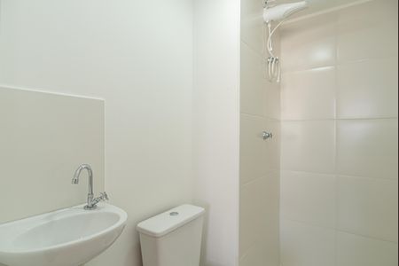 Banheiro de kitnet/studio para alugar com 1 quarto, 24m² em Bela Vista, São Paulo