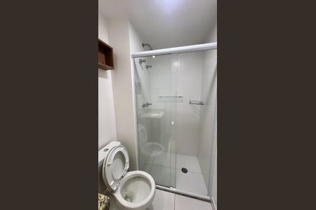 Apartamento à venda com 61m², 2 quartos e 1 vaga Apartamento à venda com 61m², 2 quartos e 1 vagaBanheiro