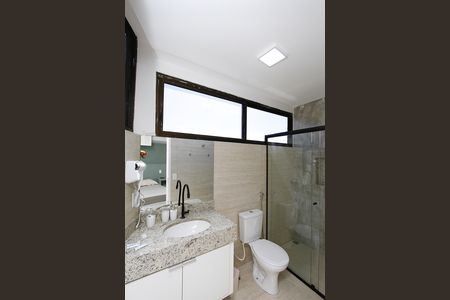 Banheiro de kitnet/studio para alugar com 1 quarto, 29m² em Minas Brasil, Belo Horizonte