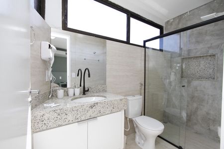 Banheiro de kitnet/studio para alugar com 1 quarto, 29m² em Minas Brasil, Belo Horizonte