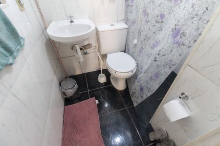 Casa à venda com 150m², 2 quartos e 2 vagasCasa 2 - Banheiro social