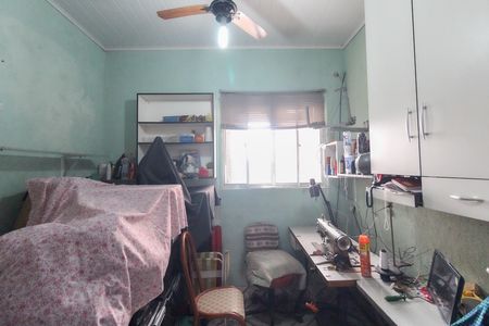 Casa à venda com 150m², 2 quartos e 2 vagasQuarto de Serviço