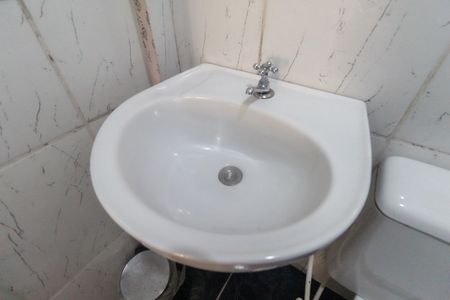 Casa à venda com 150m², 2 quartos e 2 vagasCasa 2 - Banheiro social