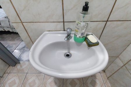 Casa à venda com 150m², 2 quartos e 2 vagasCasa 1- Banheiro social
