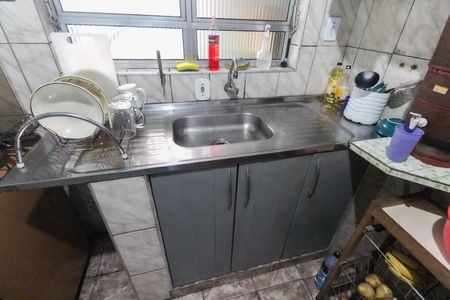 Casa à venda com 150m², 2 quartos e 2 vagasCasa 1- Cozinha