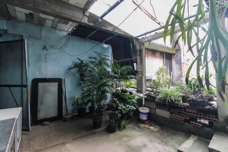 Casa à venda com 150m², 2 quartos e 2 vagasCasa 1- Área de serviço