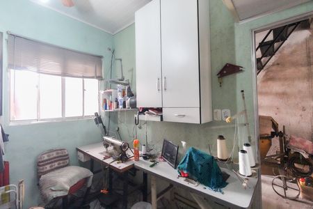 Casa à venda com 150m², 2 quartos e 2 vagasQuarto de Serviço