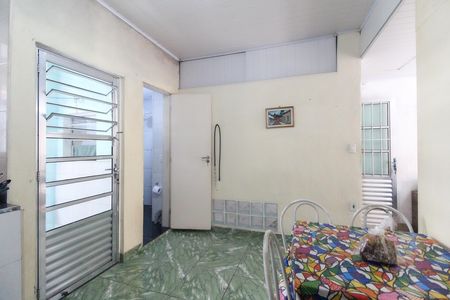 Casa à venda com 150m², 2 quartos e 2 vagasCasa 2 - Cozinha