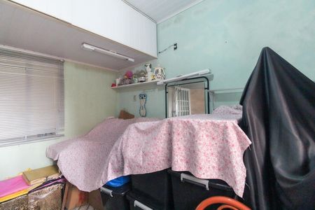 Casa à venda com 150m², 2 quartos e 2 vagasQuarto de Serviço