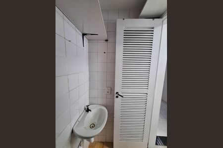 Apartamento à venda com 115m², 3 quartos e 1 vaga Apartamento à venda com 115m², 3 quartos e 1 vagaBanheiro de serviço
