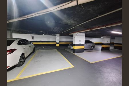 Apartamento à venda com 115m², 3 quartos e 1 vaga Apartamento à venda com 115m², 3 quartos e 1 vagaGaragem