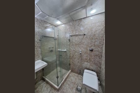 Apartamento à venda com 115m², 3 quartos e 1 vaga Apartamento à venda com 115m², 3 quartos e 1 vagaBanheiro da Suíte