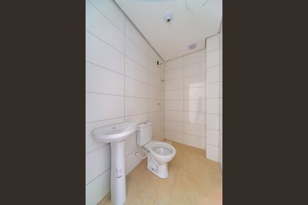 Banheiro de apartamento para alugar com 1 quarto, 31m² em Jardim Algarve, Viamão