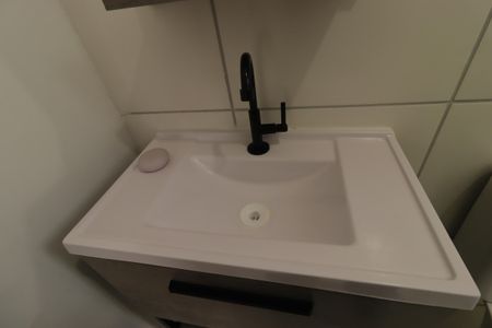 Apartamento para alugar com 42m², 2 quartos e 1 vagaBanheiro - Pia