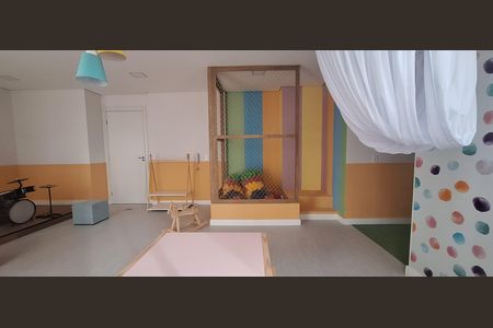 Apartamento para alugar com 37m², 2 quartos e sem vaga