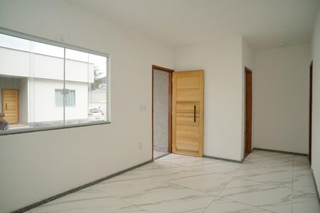 Sala de casa de condomínio para alugar com 1 quarto, 49m² em Flamengo, Maricá