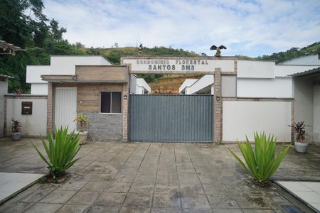 Casa de condomínio para alugar com 49m², 1 quarto e 1 vaga Casa de condomínio para alugar com 49m², 1 quarto e 1 vagaFachada