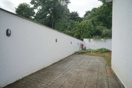 Casa de condomínio para alugar com 49m², 1 quarto e 1 vaga Casa de condomínio para alugar com 49m², 1 quarto e 1 vagaGaragem