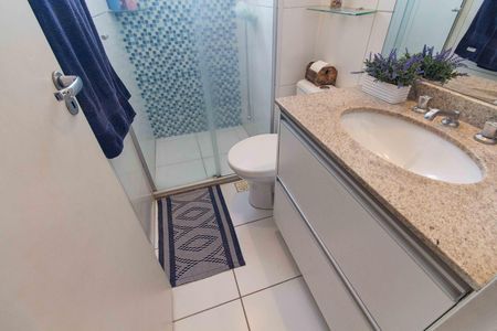 Apartamento à venda com 49m², 2 quartos e 1 vaga Apartamento à venda com 49m², 2 quartos e 1 vagaBanheiro