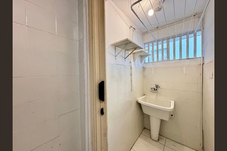 Apartamento à venda com 48m², 1 quarto e sem vaga Apartamento à venda com 48m², 1 quarto e sem vagaLavabo