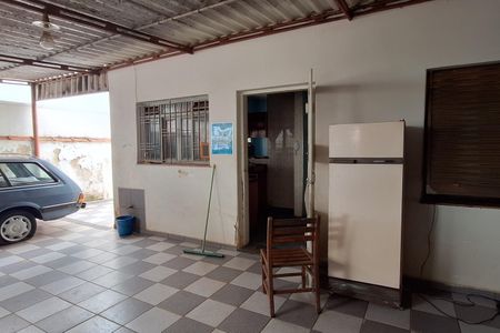 Casa à venda com 236m², 3 quartos e 7 vagas Casa à venda com 236m², 3 quartos e 7 vagasÁrea externa