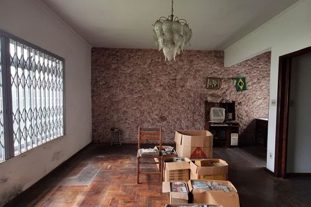 Casa à venda com 236m², 3 quartos e 7 vagas Casa à venda com 236m², 3 quartos e 7 vagasSala