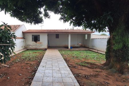 Casa à venda com 236m², 3 quartos e 7 vagas Casa à venda com 236m², 3 quartos e 7 vagasÁrea externa