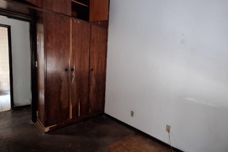 Casa à venda com 236m², 3 quartos e 7 vagas Casa à venda com 236m², 3 quartos e 7 vagasQuarto 2