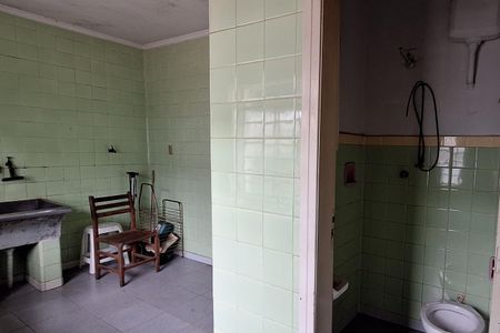 Casa à venda com 236m², 3 quartos e 7 vagas Casa à venda com 236m², 3 quartos e 7 vagasÁrea externa