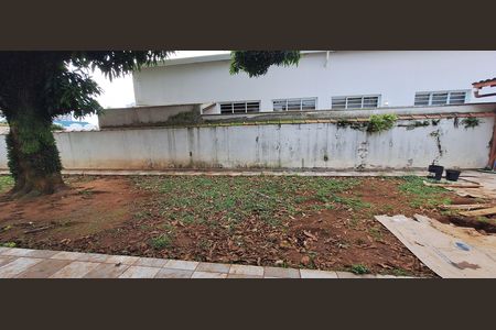 Casa à venda com 236m², 3 quartos e 7 vagas Casa à venda com 236m², 3 quartos e 7 vagasÁrea externa