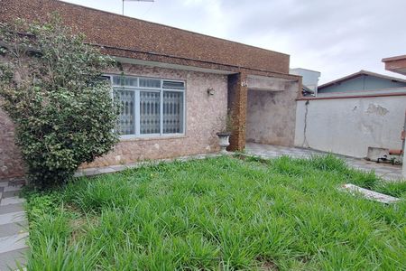 Casa à venda com 236m², 3 quartos e 7 vagas Casa à venda com 236m², 3 quartos e 7 vagasÁrea externa