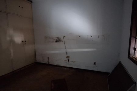 Casa à venda com 236m², 3 quartos e 7 vagas Casa à venda com 236m², 3 quartos e 7 vagasQuarto 3