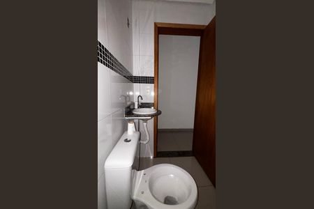 Apartamento à venda com 106m², 2 quartos e 1 vaga Apartamento à venda com 106m², 2 quartos e 1 vagaBanheiro
