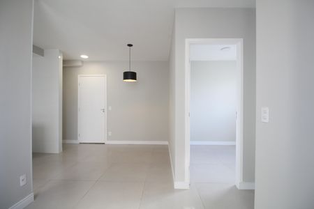 Sala de apartamento para alugar com 2 quartos, 41m² em Parque Arariba, São Paulo