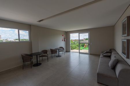 Apartamento para alugar com 55m², 2 quartos e 1 vaga Apartamento para alugar com 55m², 2 quartos e 1 vagaÁrea comum - Salão de festas