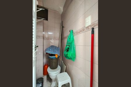 Apartamento para alugar com 90m², 2 quartos e sem vaga Apartamento para alugar com 90m², 2 quartos e sem vagaBanheiro de serviço