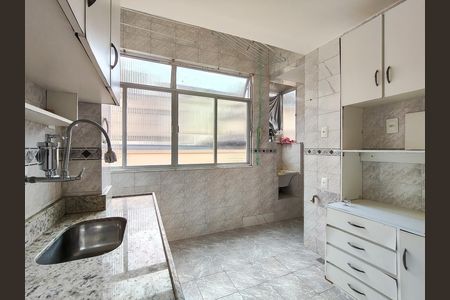 Apartamento para alugar com 90m², 2 quartos e sem vaga Apartamento para alugar com 90m², 2 quartos e sem vagaCozinha e Área de Serviço