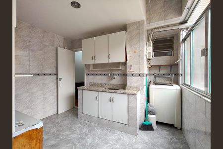 Apartamento para alugar com 90m², 2 quartos e sem vaga Apartamento para alugar com 90m², 2 quartos e sem vagaCozinha e Área de Serviço