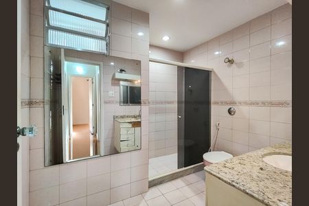 Apartamento para alugar com 90m², 2 quartos e sem vaga Apartamento para alugar com 90m², 2 quartos e sem vagaBanheiro Corredor