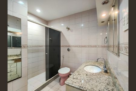 Apartamento para alugar com 90m², 2 quartos e sem vaga Apartamento para alugar com 90m², 2 quartos e sem vagaBanheiro Corredor